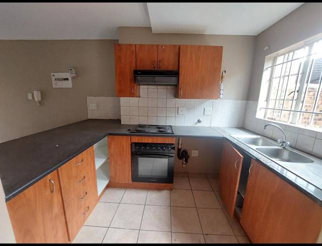 2 BEDROOM APARTMENT FOR SALE IN HALFWAY GARDENS